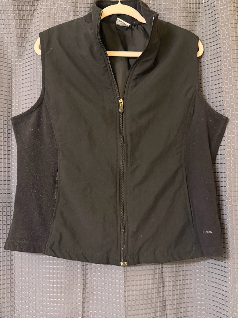 Columbia Black Zip-Up Women's Vest